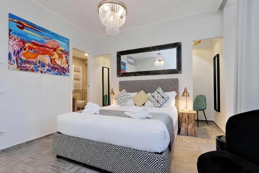 Guest house Della Croce Rooms Rome Italy