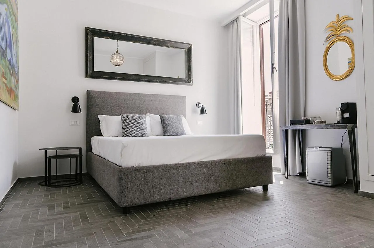 Della Croce Rooms Rome