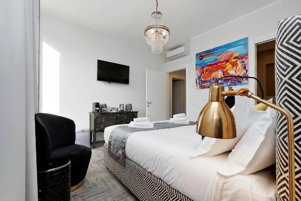 Della Croce Rooms Rome Guest house